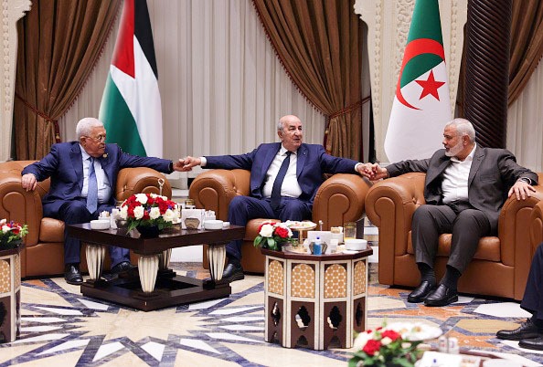 الجزائر والأزمة الفلسطينية الداخلية